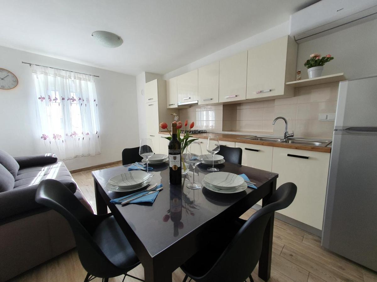 Apartaments Ukic Првич-Шепурине Екстер'єр фото